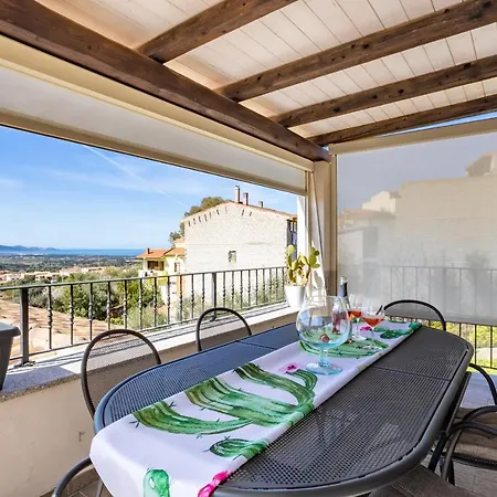 The Balcony - By Welcomely Apartment Badesi