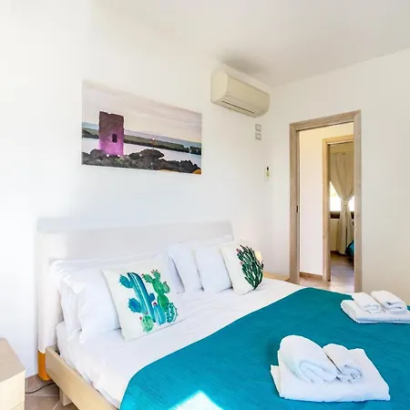 The Balcony - By Welcomely Apartment Badesi