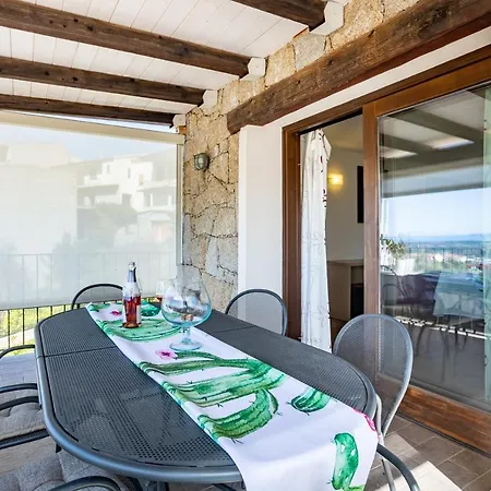 The Balcony - By Welcomely Apartman *